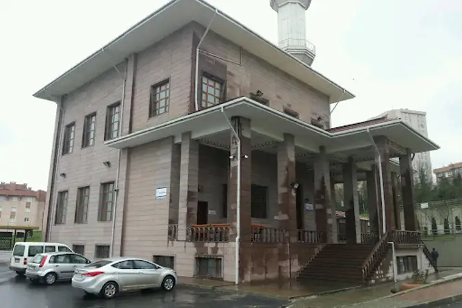 Toplukonut Eda Cami kapak fotoğrafı