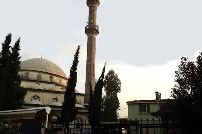 Yarımburgaz Cami kapak fotoğrafı