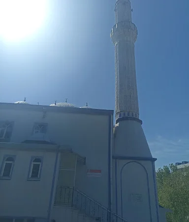 Esenkent Yavuz Sultan Selim Cami kapak fotoğrafı