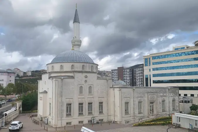 Aynur Çepni Cami kapak fotoğrafı