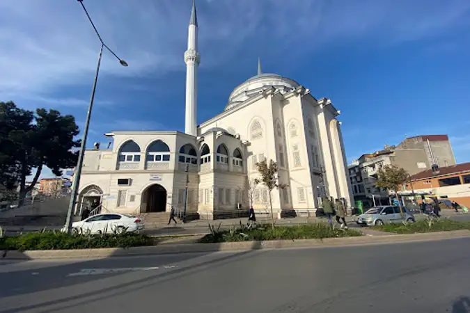 Bademlik Gülbeden Hatun Cami kapak fotoğrafı