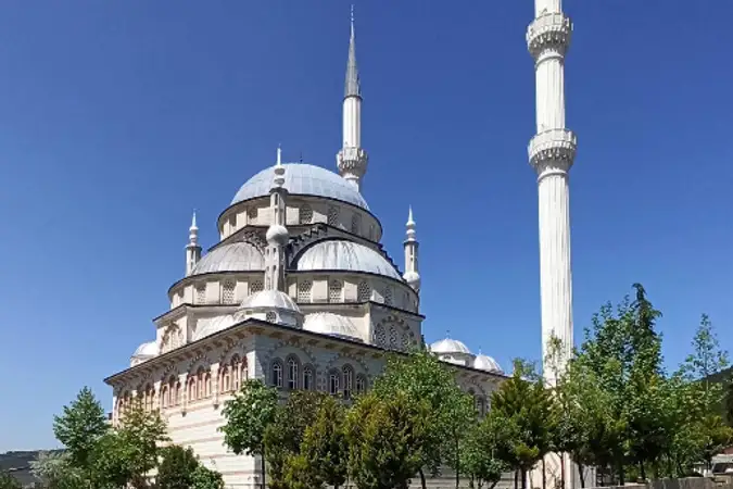 Ertuğrulgazi Merkez Cami kapak fotoğrafı