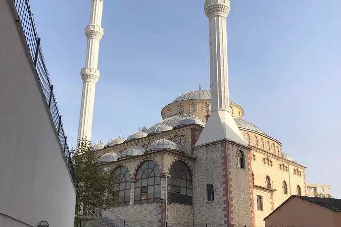 Güllübağlar Mevlana Cami kapak fotoğrafı