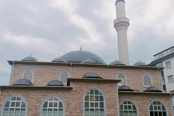 Kaynarca Celalettin Süer Cami kapak fotoğrafı