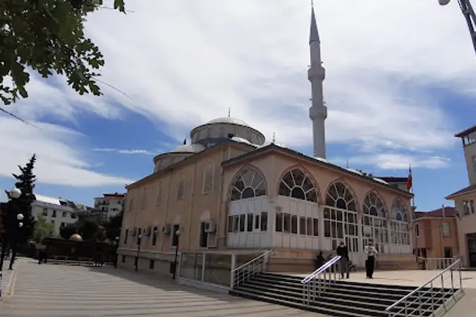 Kurtköy Merkez Cami kapak fotoğrafı
