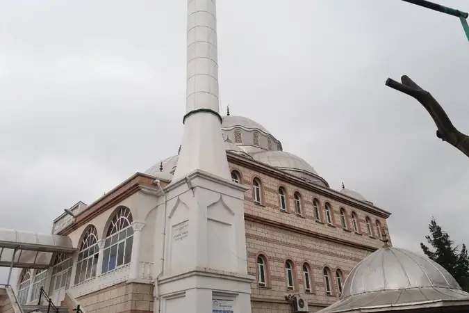 Kurtköy Profesör Dr. Ahmet Hamdi Turgut Cami kapak fotoğrafı