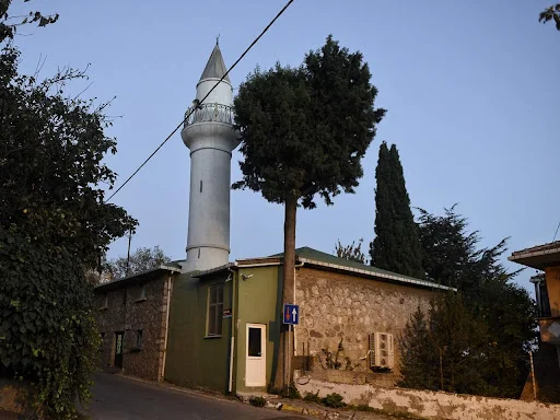 Yayalar Cami kapak fotoğrafı