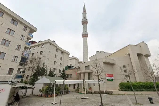 (Hacı Münevver Çelik) Münevver Hanım Mescidi Aksa Cami kapak fotoğrafı