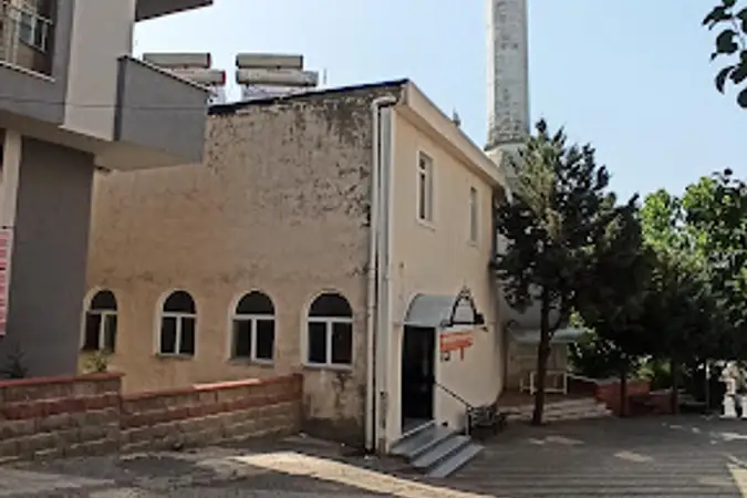 Sarıgazi Battalgazi Cami kapak fotoğrafı