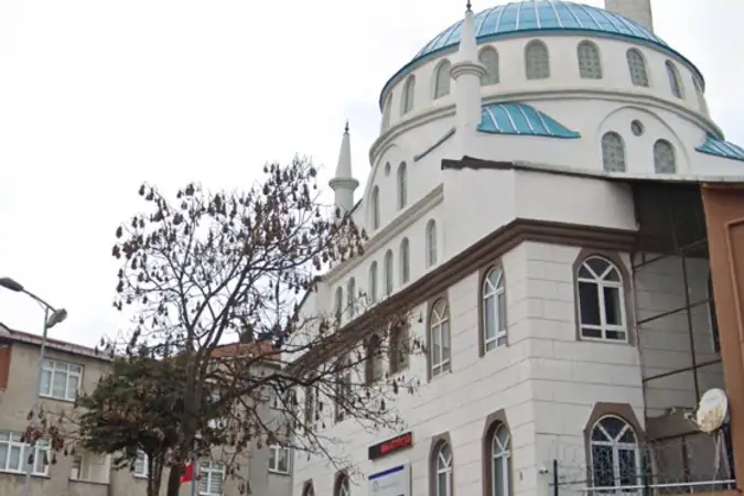 Sarıgazi İbrahimağa Cami kapak fotoğrafı