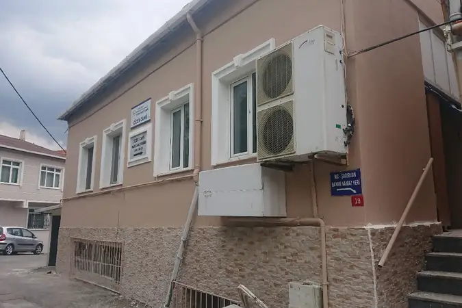 Çiçek Cami kapak fotoğrafı