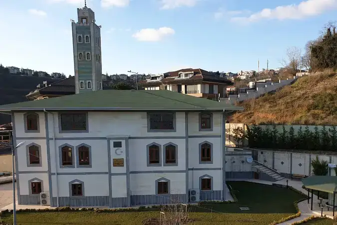 Hz. Ebubekir Cami kapak fotoğrafı