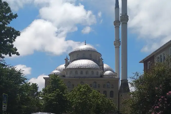Kilyos Yeni Cami kapak fotoğrafı