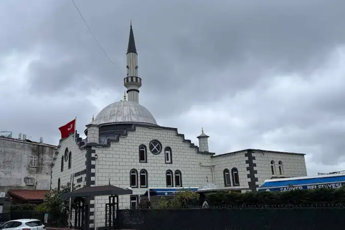 Pınar Mahallesi Osman Kabil Cami kapak fotoğrafı