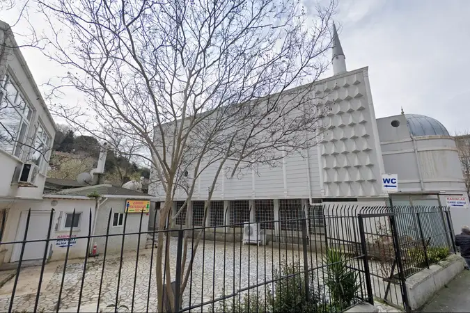 Tarabya Merkez Cami kapak fotoğrafı