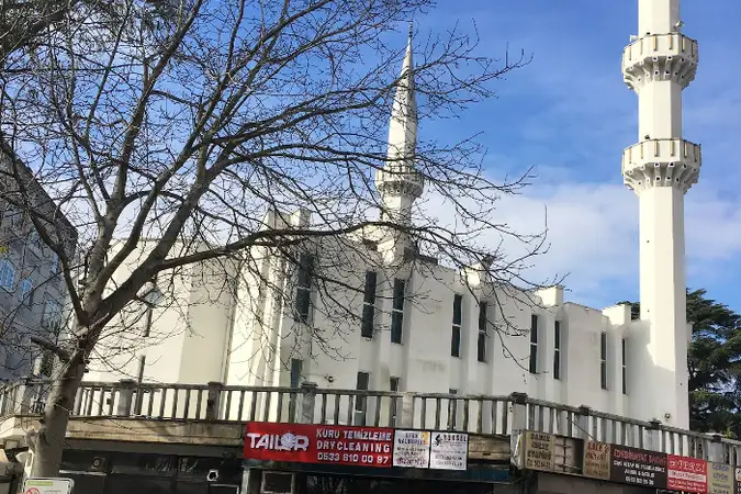 Yeniköy Çarşı Merkez Cami kapak fotoğrafı