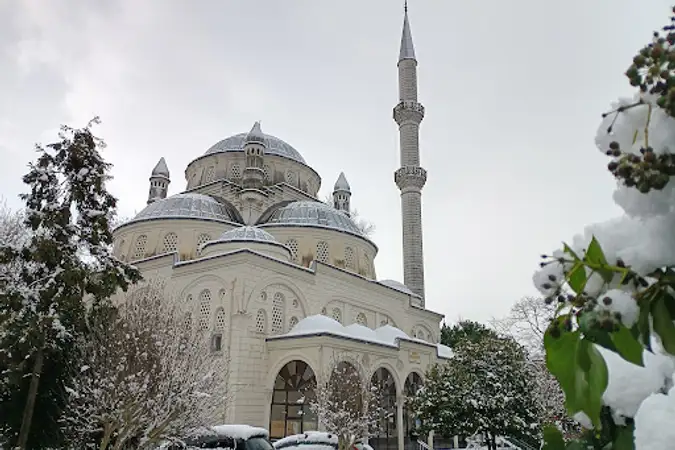 Zümrütevler Cami kapak fotoğrafı