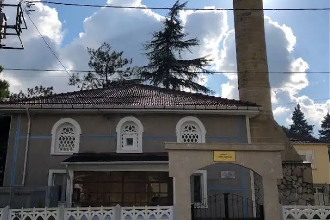 İsaköy Cami kapak fotoğrafı