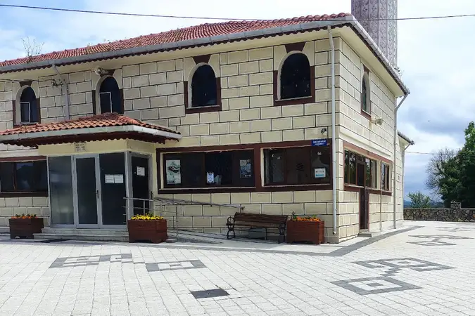 Teke Cami kapak fotoğrafı