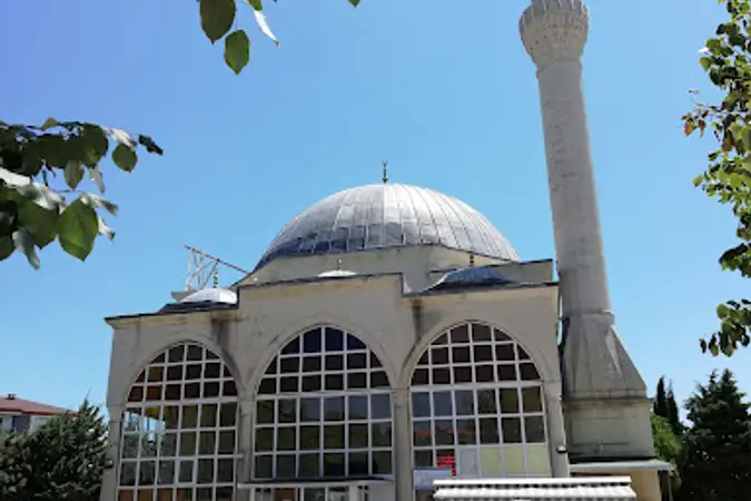 Mehmet Şirin ve Hanife Ergül Cami kapak fotoğrafı