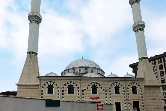 Yunus Emre Cami kapak fotoğrafı