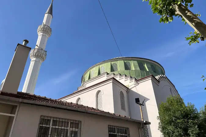 Mecidiyeköy Merkez Cami kapak fotoğrafı