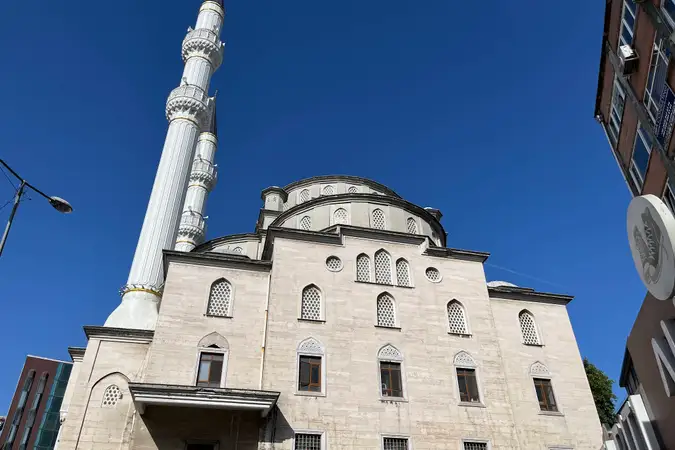 Mecidiyeköy Tevfikağazade Cami kapak fotoğrafı