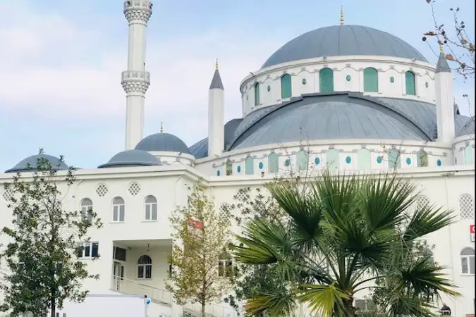 Katipoğlu Cami kapak fotoğrafı