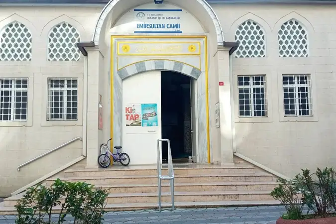 Emirsultan Cami kapak fotoğrafı