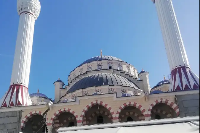 Hacı Kadir Kundurucı Cami kapak fotoğrafı