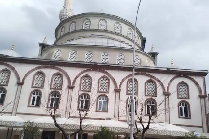 Sultan Çiftligi Akşemsettin Cami kapak fotoğrafı