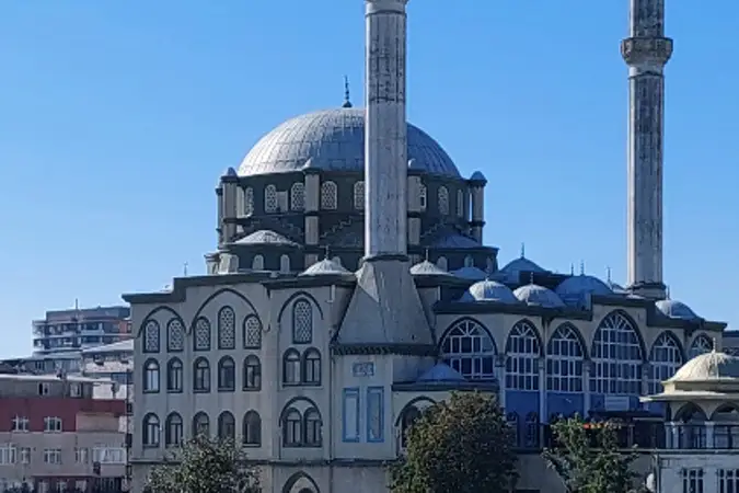Sultançiftligi Hayırlıoğlu Cami kapak fotoğrafı