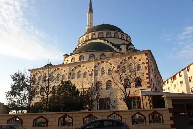 Yavuz Sultan Selim Cami kapak fotoğrafı