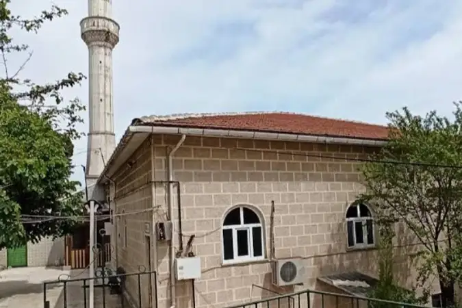Yayla Mahallesi Piri Sani Mehmet Emin Efendi Cami kapak fotoğrafı