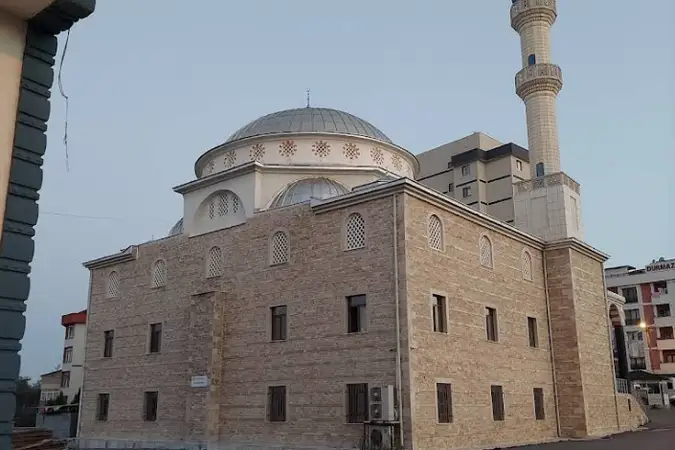Aydınlı Hz. Osman Cami kapak fotoğrafı