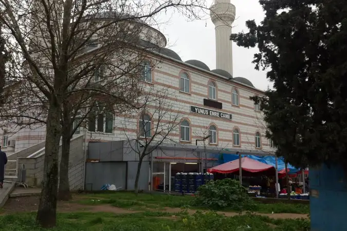 Aydınlı Yunus Emre Cami kapak fotoğrafı