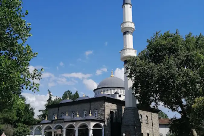 İstasyon Yeni Cami kapak fotoğrafı