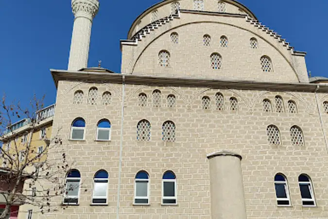 Kemerdere Şehsuvaroglu Cami kapak fotoğrafı