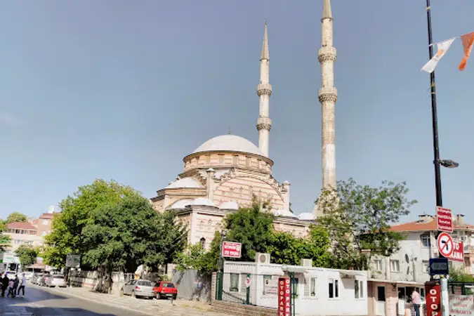 Merkez Cami kapak fotoğrafı