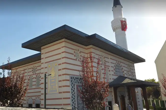 Sarıkaya Cami kapak fotoğrafı