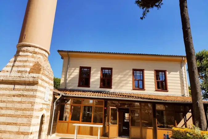 İstanbul Üsküdar Beylerbeyi Abdullahağa Cami kapak görseli