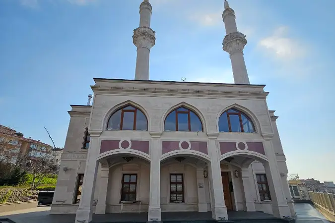 Cennet Cami kapak fotoğrafı