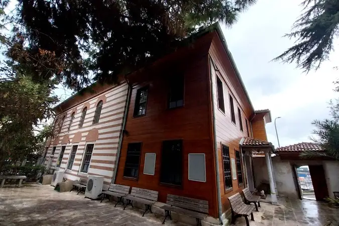 Defterdar Tahir Efendi Cami kapak fotoğrafı
