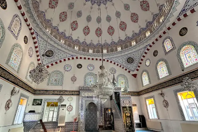 Divitçiler Cami kapak fotoğrafı