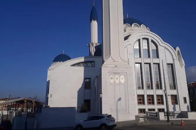 Fatma Cengiz Cami kapak fotoğrafı