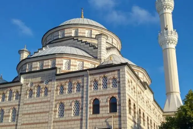 Ferah Mahallesi Yeni Cami kapak fotoğrafı