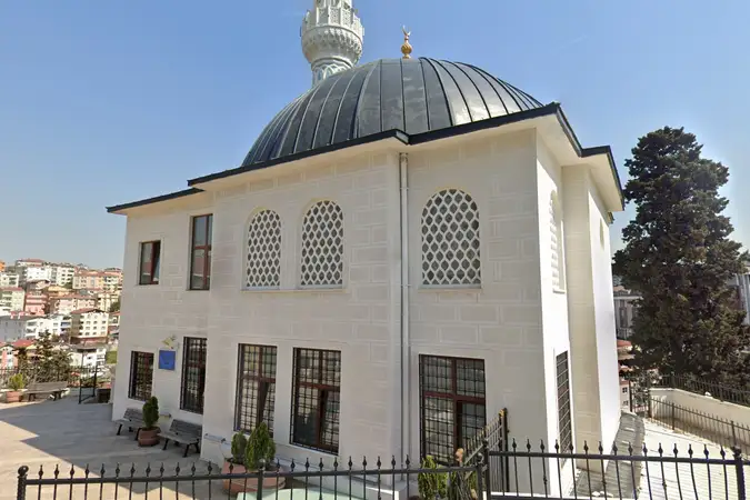 İstanbul Üsküdar Gazneli Mahmud Cami kapak görseli