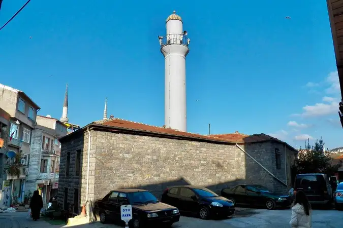 Gülfem Hatun Cami kapak fotoğrafı