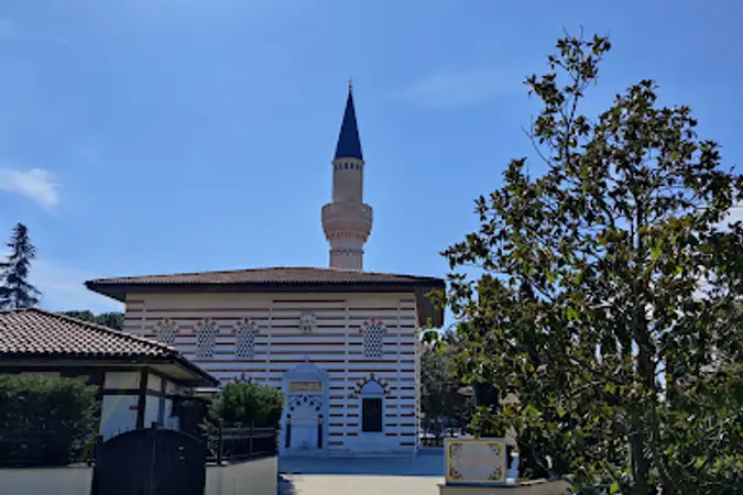 Koru Cami kapak fotoğrafı