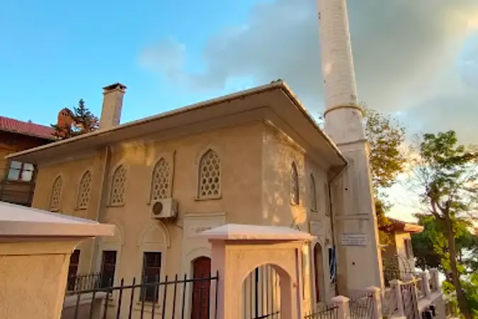 Küçük İhsaniye Cami kapak fotoğrafı